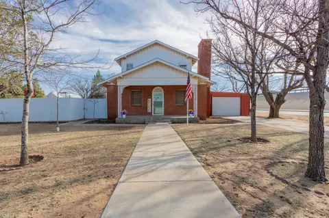 709 80th St, Lubbock, TX 79404