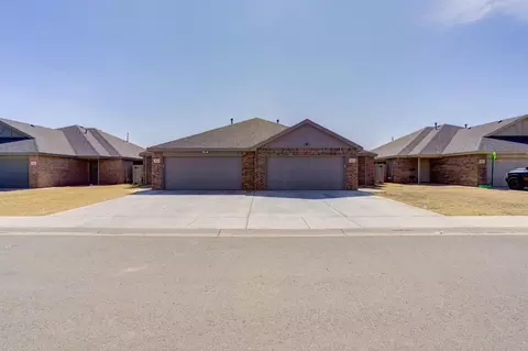 1404 17th St # A-B, Shallowater, TX 79363