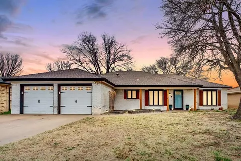 5604 70th St, Lubbock, TX 79424