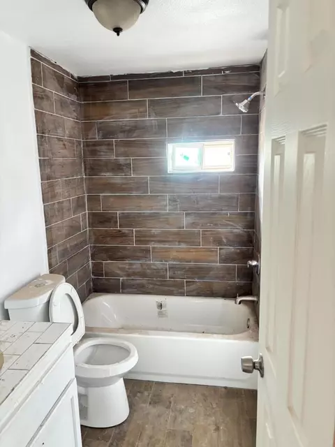 Bath - 312 E 34th St, Lubbock, TX 79404 photo 1 of 3