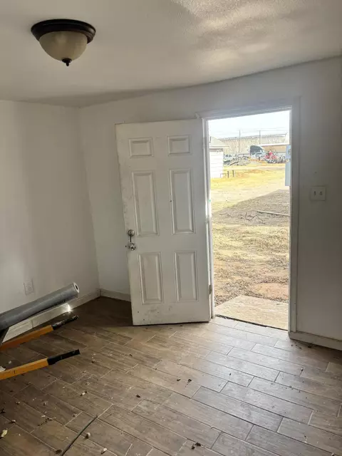 Entry Way - 312 E 34th St, Lubbock, TX 79404 photo 2 of 2