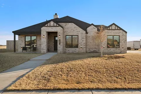 823 13th St, Wolfforth, TX 79382