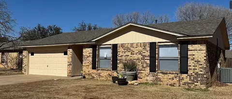 5232 95th St, Lubbock, TX 79424