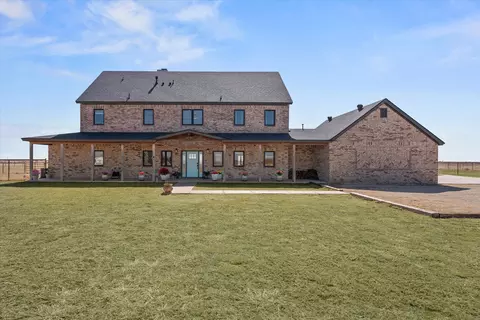 6328 Foster Rd, Ropesville, TX 79358