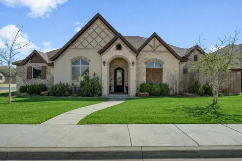 621 N 11th St, Wolfforth, TX 79382