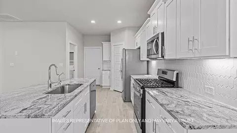 Kitchen - 7014 53rd St, Lubbock, TX 79407 photo 2 of 2