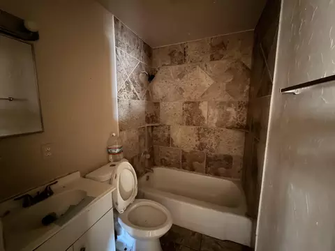 Bath - 2417 E 29th St, Lubbock, TX 79404 photo 1 of 1