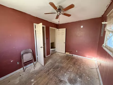 Bedroom - 2417 E 29th St, Lubbock, TX 79404 photo 5 of 7