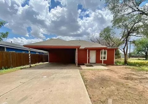 2913 Bates St, Lubbock, TX 79415
