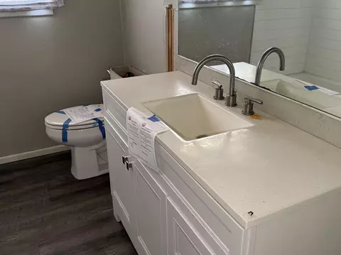 Bath - 307 E 5th St, Sundown, TX 79372 photo 3 of 3