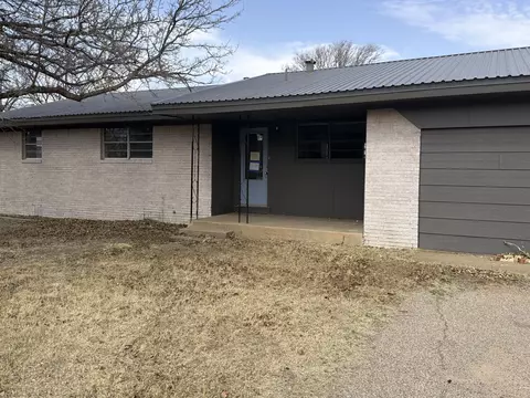 Exterior - 307 E 5th St, Sundown, TX 79372 photo 3 of 5