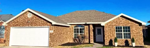 9807 Juneau Ave, Lubbock, TX 79424