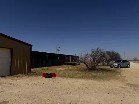 1128 Alaska Rd, Levelland, TX 79336