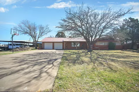 605 S Ayrshire Ave, Crosbyton, TX 79322