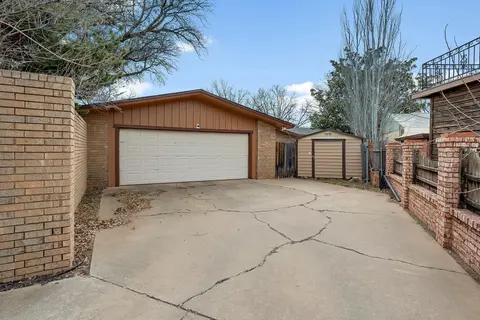 Exterior - 3807 68th St, Lubbock, TX 79413 photo 3 of 5