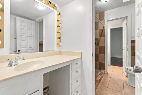 Bath - 3807 68th St, Lubbock, TX 79413 photo 4 of 5