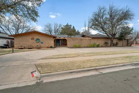 Exterior - 3807 68th St, Lubbock, TX 79413 photo 2 of 5