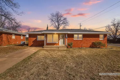 2201 43rd St, Snyder, TX 79549