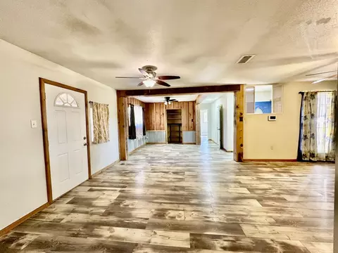 Living - 408 Mohawk Dr, Post, TX 79356 photo 2 of 4