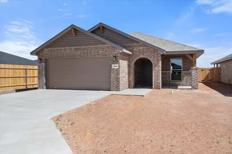 2402 Bryan Ave, Wolfforth, TX 79382
