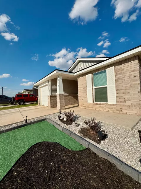2012 Plains Ave, Wolfforth, TX 79382