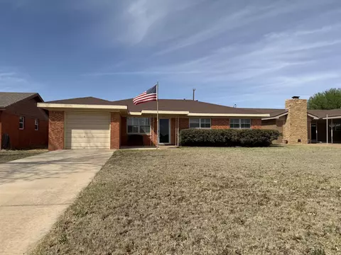 209 E 4th St, Denver City, TX 79323