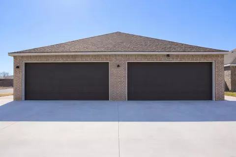 5523 Itasca St, Lubbock, TX 79416