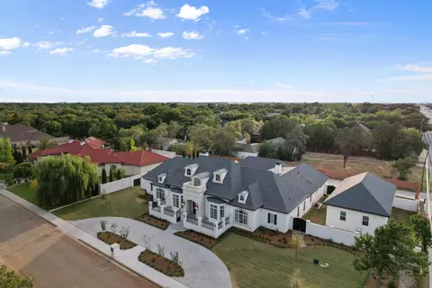 1902 Aberdeen Ave, Lubbock, TX 79407