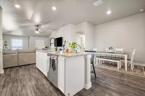 Entry Way - 1902 137th St, Lubbock, TX 79423 photo 5 of 7