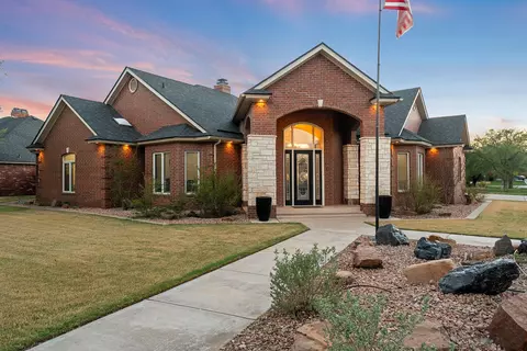 7502 Norfolk Ave, Lubbock, TX 79423