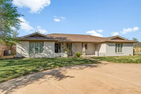 5002 94th St, Lubbock, TX 79424