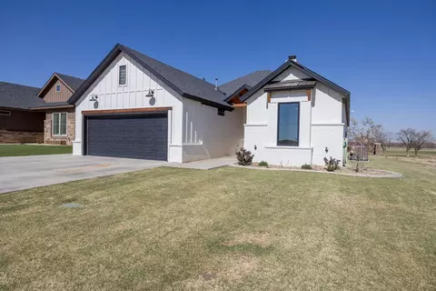 Exterior - 1211 Private Road 1260, Lubbock, TX 79416 photo 2 of 7