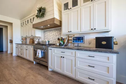 Kitchen - 1211 Private Road 1260, Lubbock, TX 79416 photo 6 of 6