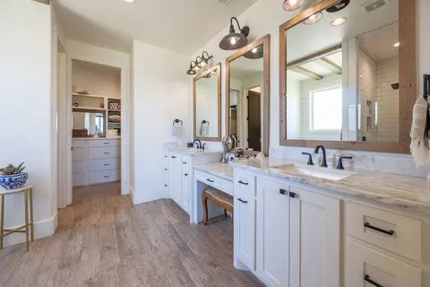 Bath - 1211 Private Road 1260, Lubbock, TX 79416 photo 5 of 8