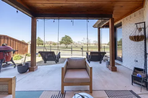 Exterior - 1211 Private Road 1260, Lubbock, TX 79416 photo 4 of 7