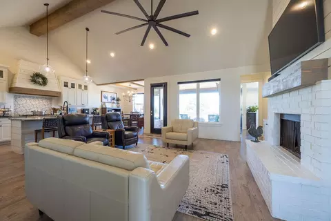 Living - 1211 Private Road 1260, Lubbock, TX 79416 photo 1 of 4