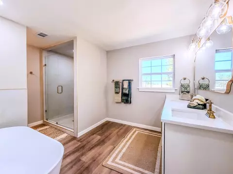 Bath - 7405 N F M 179, Shallowater, TX 79363 photo 4 of 6