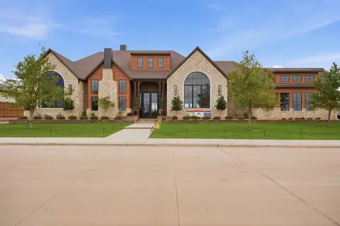 4534 Red Feather Dr, Lubbock, TX 79424