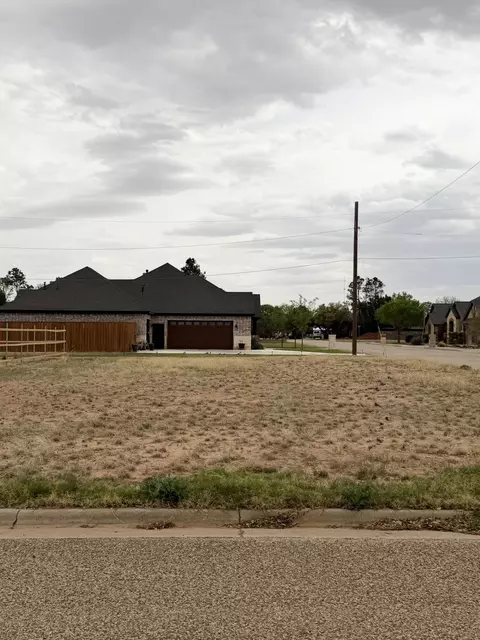 2400 Juniper Dr, Lamesa, TX 79331