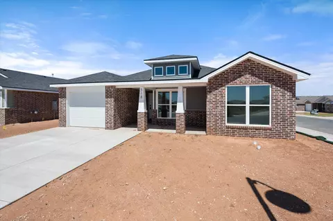 518 E 24th St, Wolfforth, TX 79382