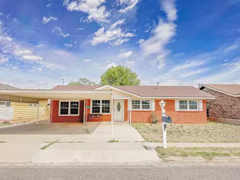 413 E Dogwood St, Denver City, TX 79323