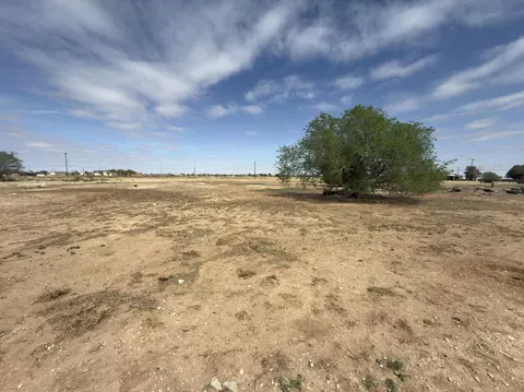2407 E 17th St, Lubbock, TX 79403