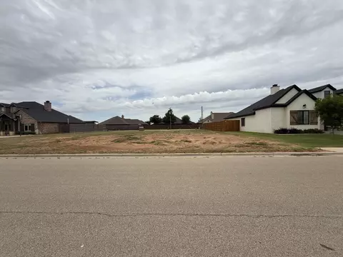 527 Avenue U, Shallowater, TX 79363