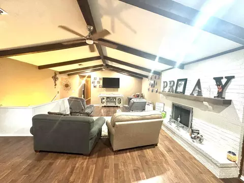 Living - 1313 Jefferson St, Plainview, TX 79072 photo 1 of 3