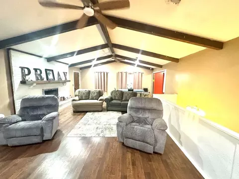 Living - 1313 Jefferson St, Plainview, TX 79072 photo 3 of 3