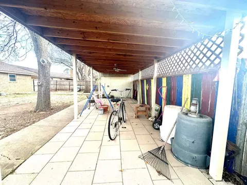Exterior - 1313 Jefferson St, Plainview, TX 79072 photo 5 of 6