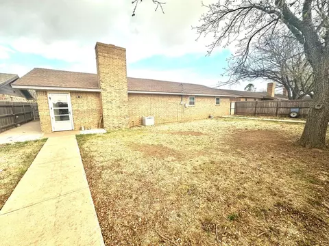 Exterior - 1313 Jefferson St, Plainview, TX 79072 photo 6 of 6