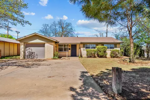 5202 47th St, Lubbock, TX 79414