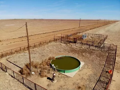 co rd 327, Anton, TX 79313