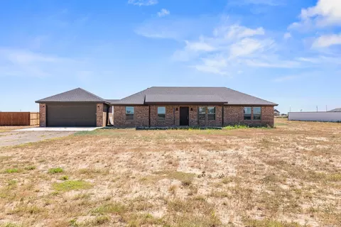 11801 County Road 6400 UNIT B, Shallowater, TX 79363